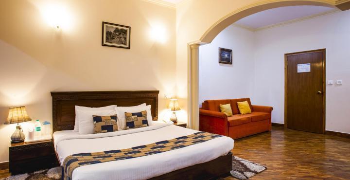 Hotel The Naldehra à Shimla Extérieur photo